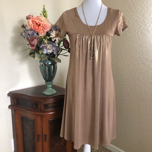 Sushiflower Gold Metallic Short Sleeve Slip Dress - Picture 6 of 14